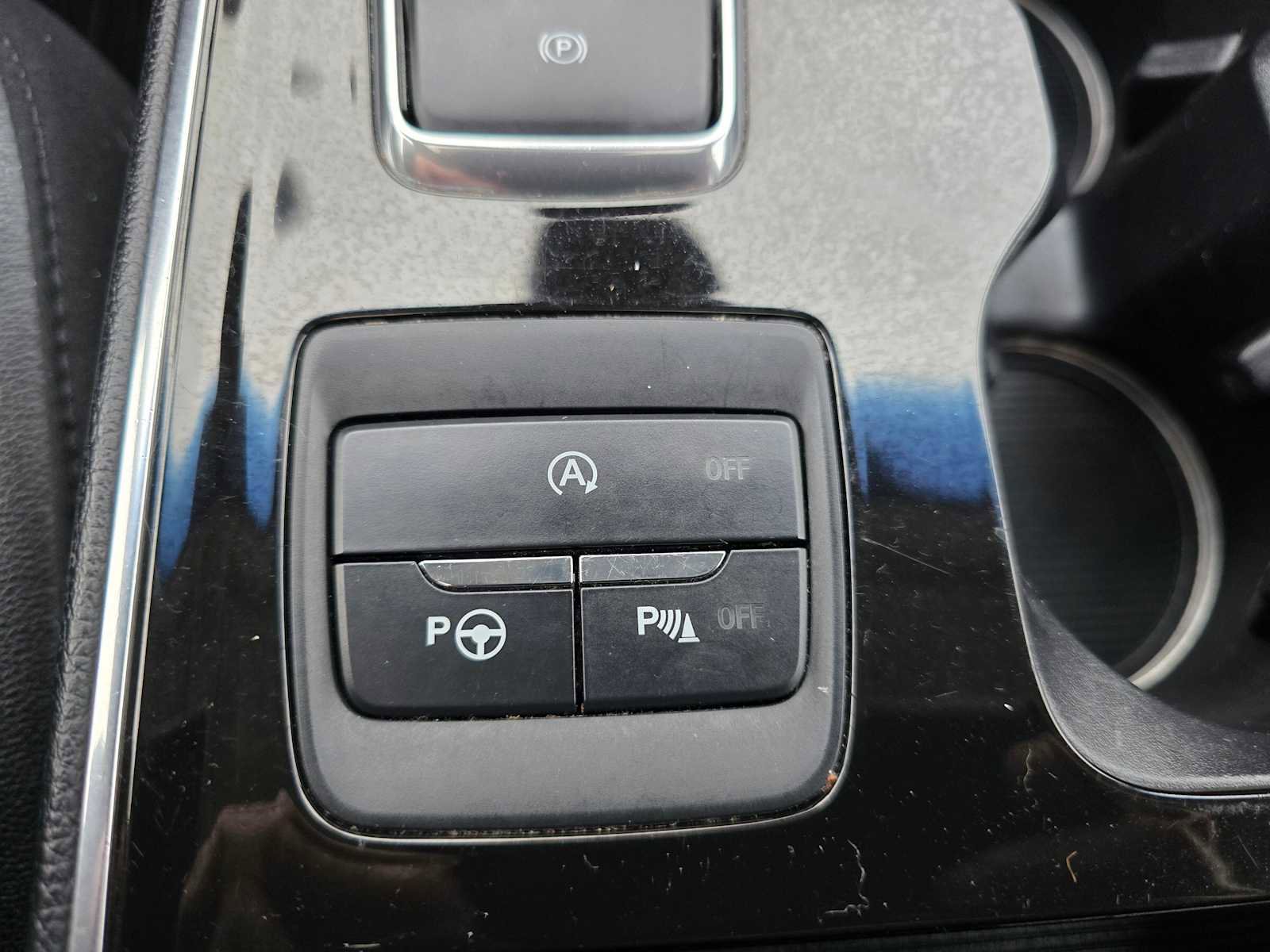 Used 2019 Ford Edge Titanium w/ Equipment Group 301A image 36