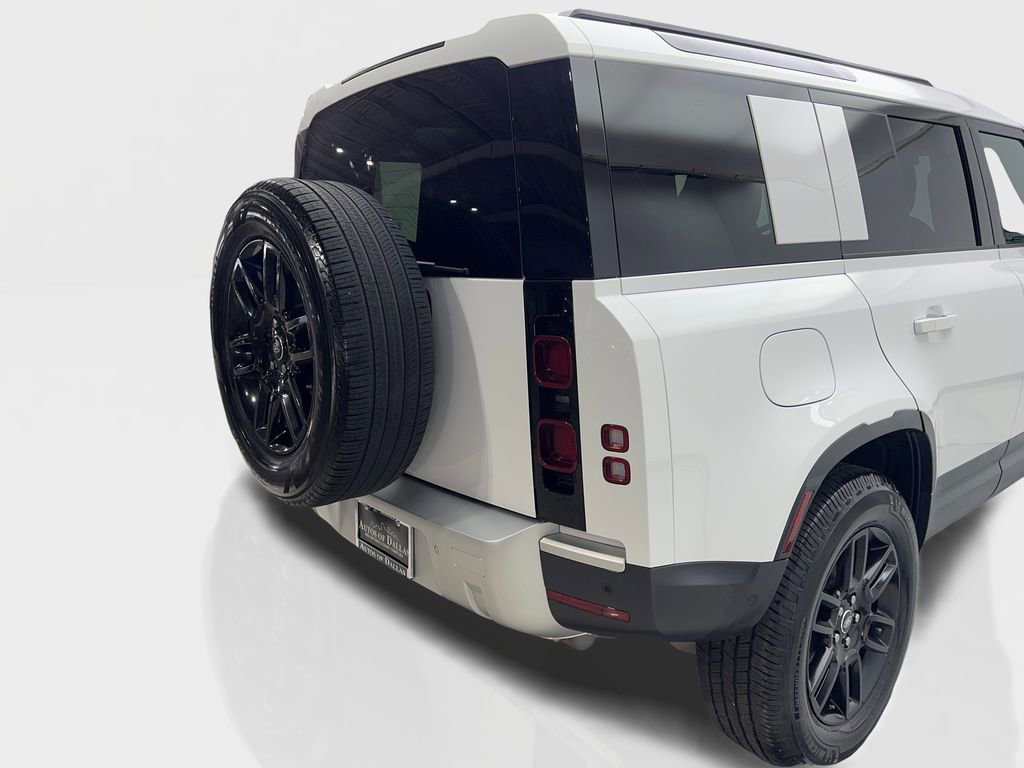Used 2025 Land Rover Defender 110 S image 18