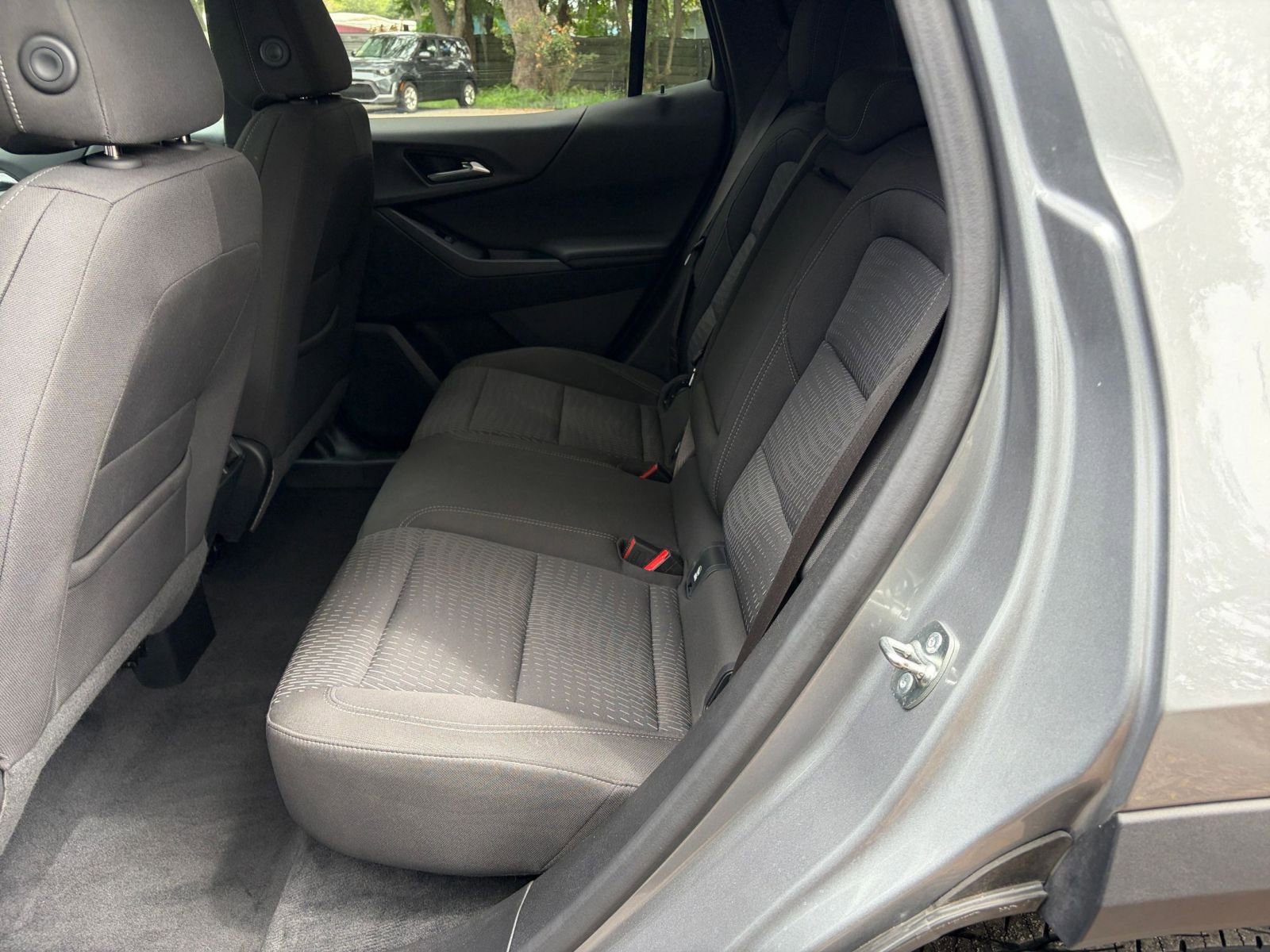 Used 2025 Chevrolet Equinox LT FWD image 36