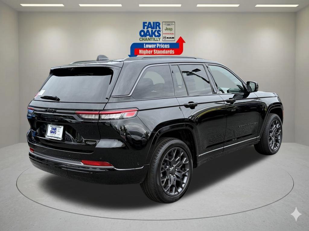 New 2026 Jeep Grand Cherokee Summit w/ Obsidian Package AWD/4WD image 7
