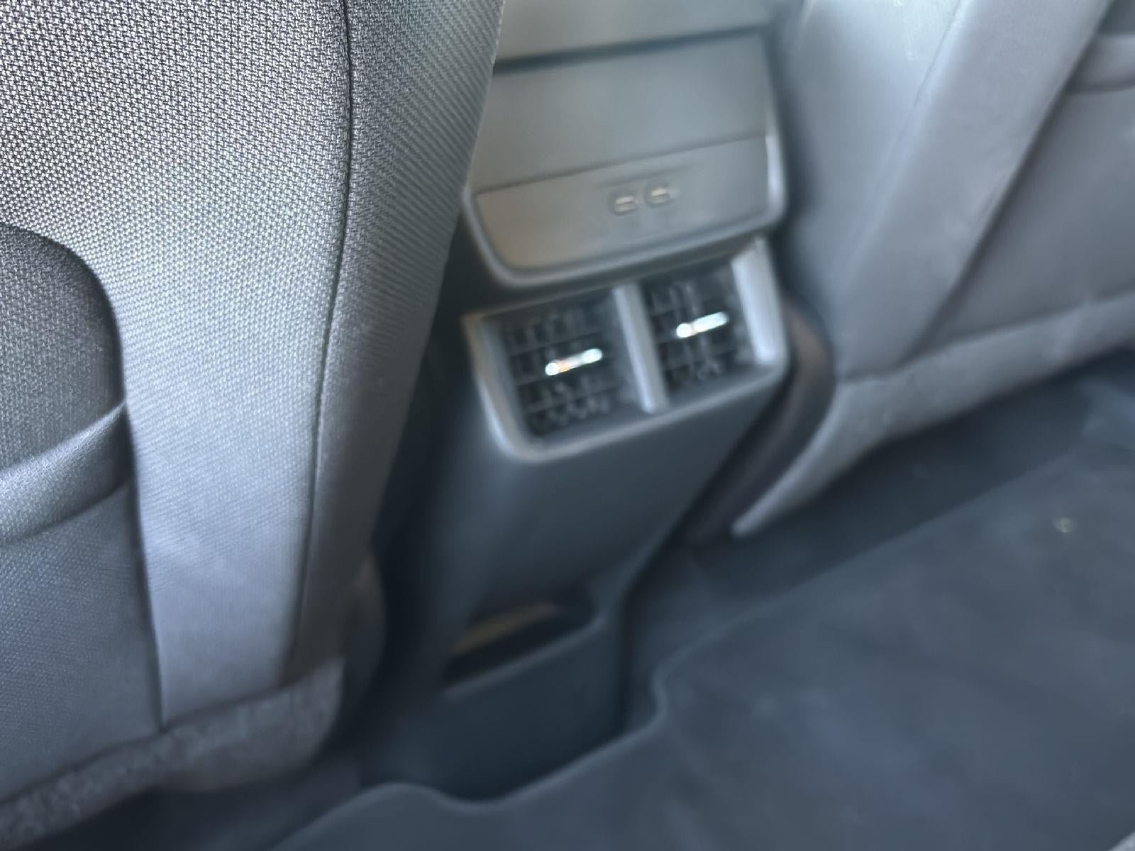 Used 2026 Chevrolet Equinox LT FWD image 9
