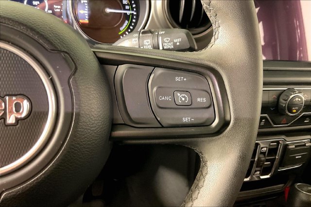 Used 2023 Jeep Wrangler Unlimited w/ 8.4" Radio Group AWD/4WD image 11