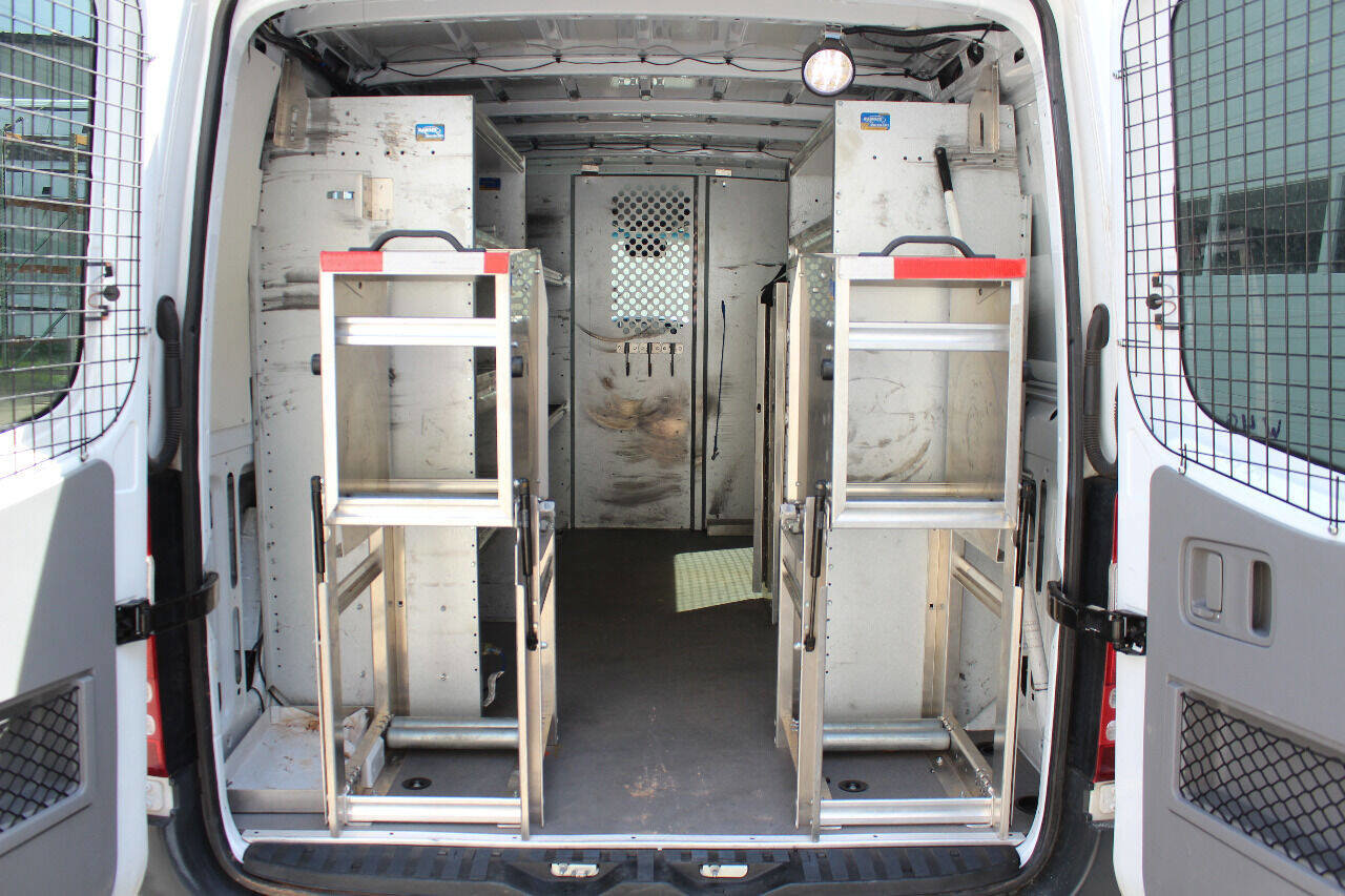 Used 2012 Mercedes-Benz Sprinter 2500 image 22