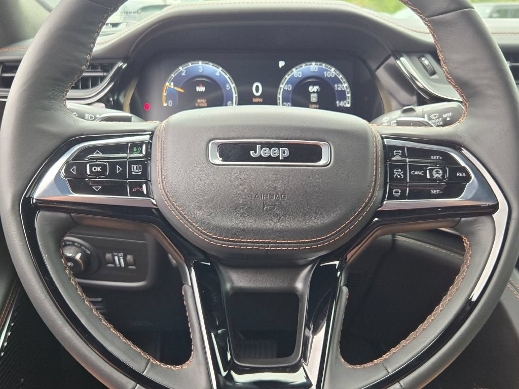 New 2027 Jeep Grand Cherokee Summit AWD/4WD image 46