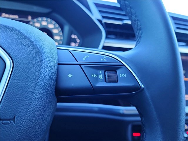 New 2025 Audi Q3 2.0T Premium image 16