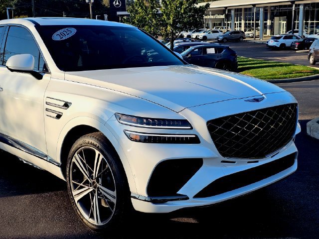 Used 2025 Genesis GV80 3.5T e-SC AWD/4WD image 2
