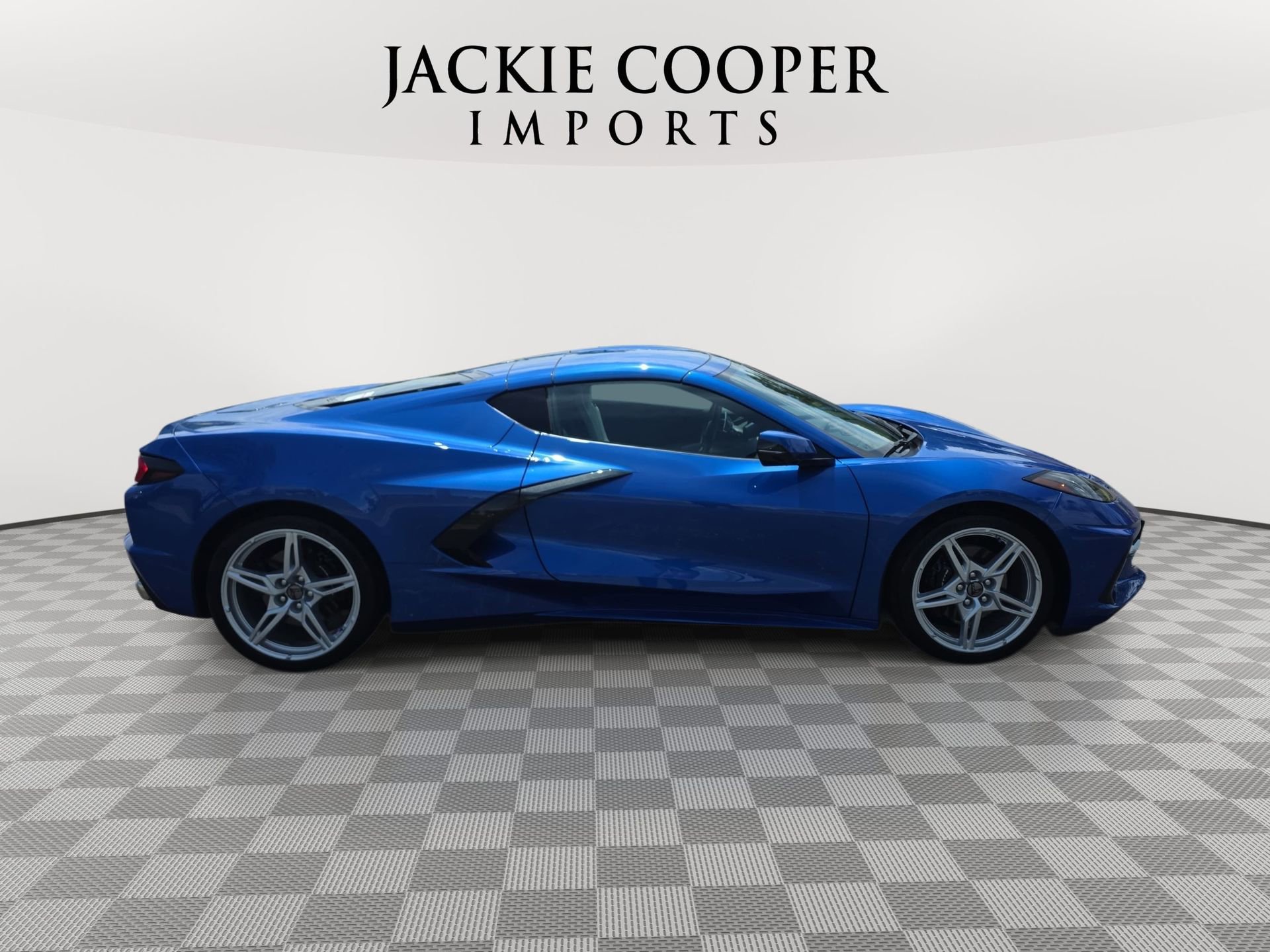 Used 2020 Chevrolet Corvette Stingray Coupe w/ 1LT RWD image 4