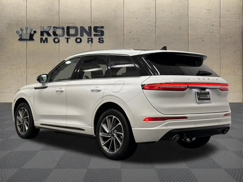 Used 2022 Lincoln Corsair Grand Touring image 6