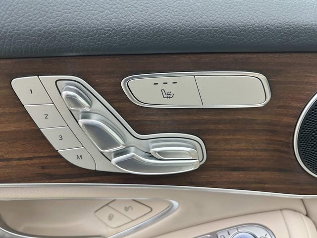 Used 2021 Mercedes-Benz GLC 300 4MATIC image 30