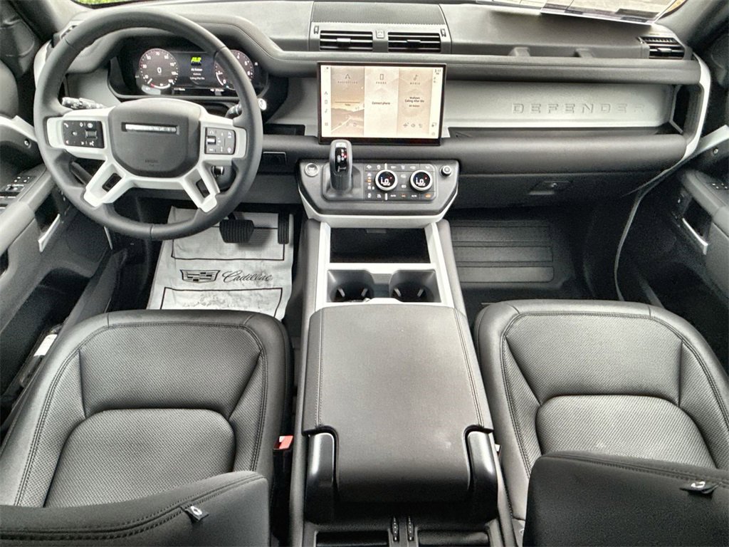 Used 2025 Land Rover Defender 110 S image 12