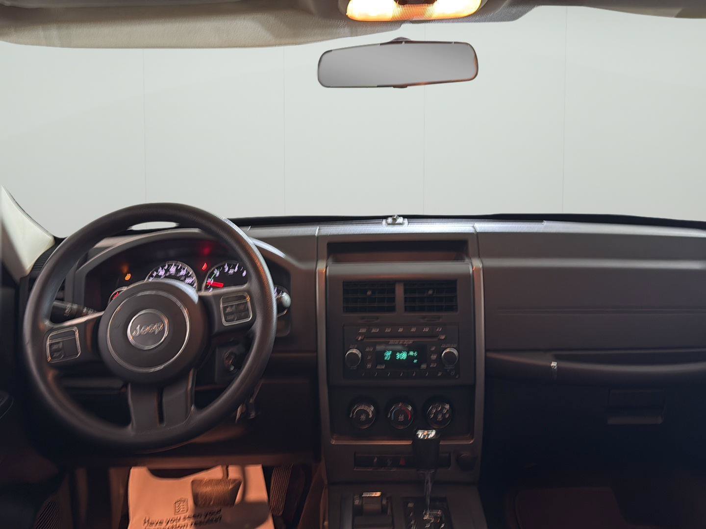 Used 2012 Jeep Liberty Sport AWD/4WD image 16