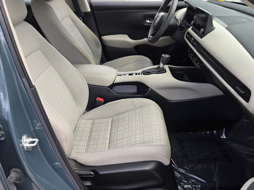 Certified 2025 Honda HR-V LX image 17