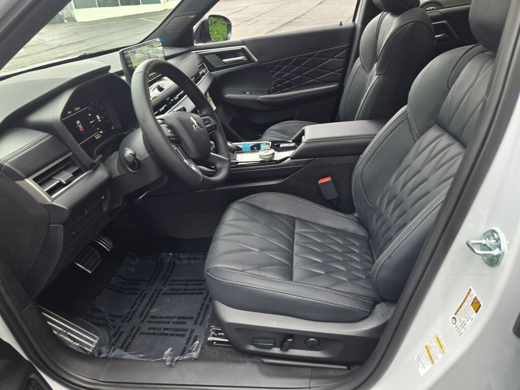New 2026 Mitsubishi Outlander SEL Black Edition AWD/4WD image 18