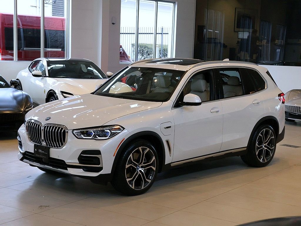 Used 2023 BMW X5 xDrive45e w/ Executive Package image 37
