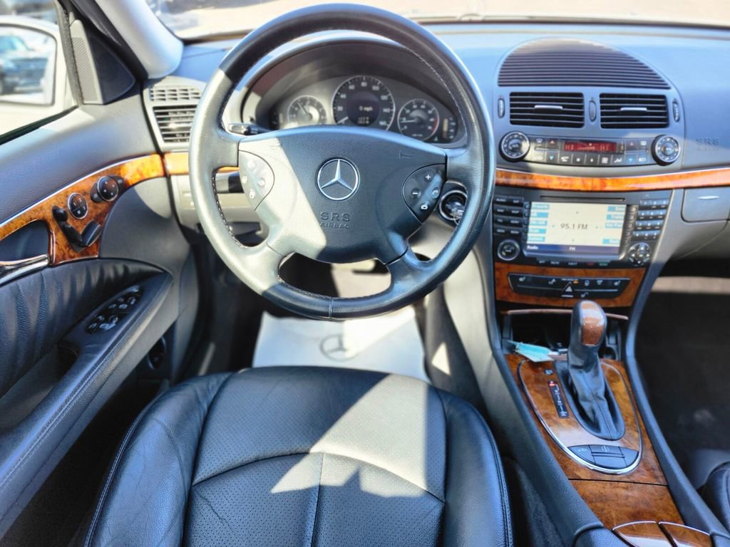 Used 2004 Mercedes-Benz E 500 4MATIC Sedan image 13