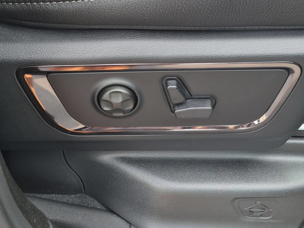 Used 2026 RAM 1500 Limited w/ Body Color Bumper Group AWD/4WD image 35