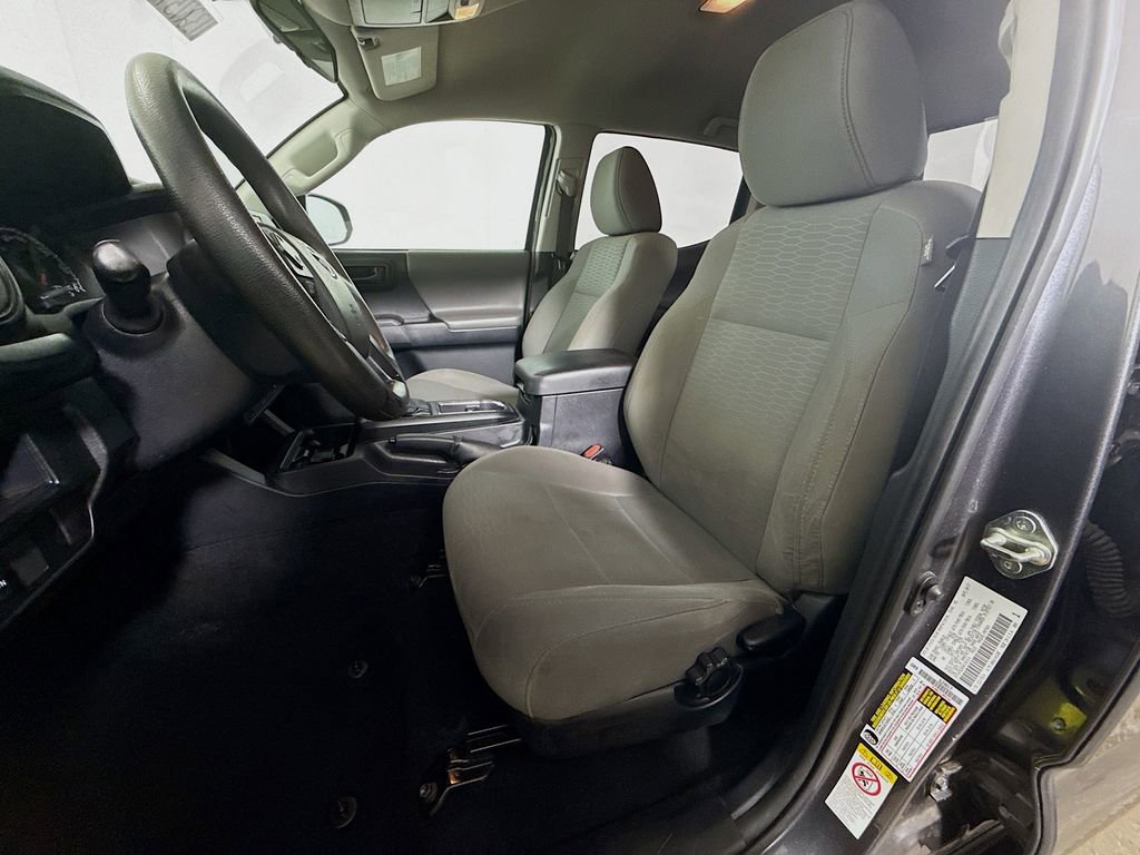 Used 2017 Toyota Tacoma SR RWD image 18