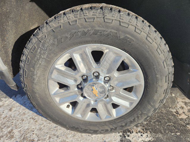 Used 2023 Chevrolet Silverado 3500 High Country w/ Z71 Off-Road Package image 11