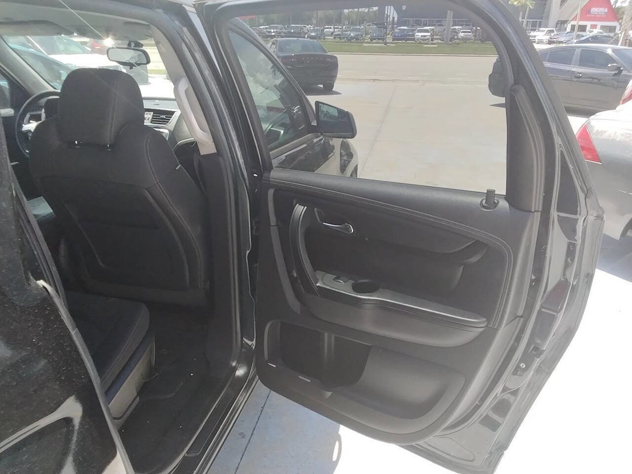 Used 2014 GMC Acadia SLE image 15