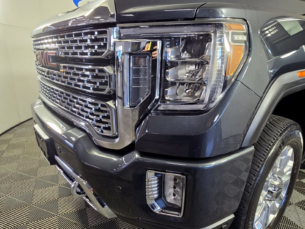 Certified 2022 GMC Sierra 3500 Denali w/ Denali Ultimate Package AWD/4WD image 42