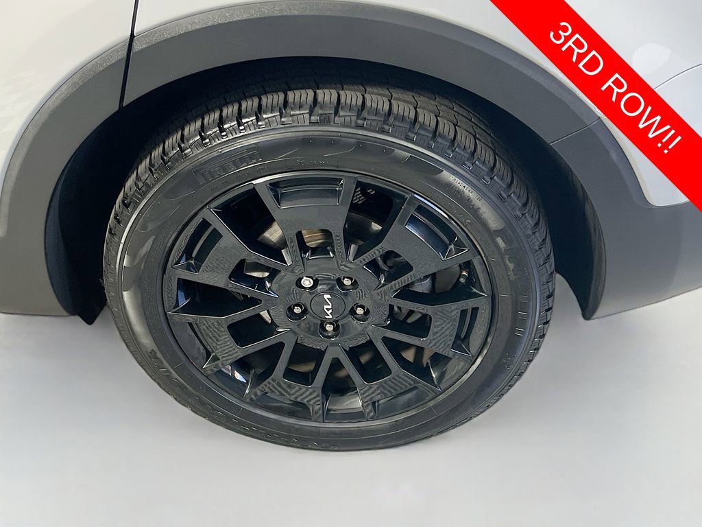 Used 2022 Kia Telluride SX w/ SX Prestige Package image 35