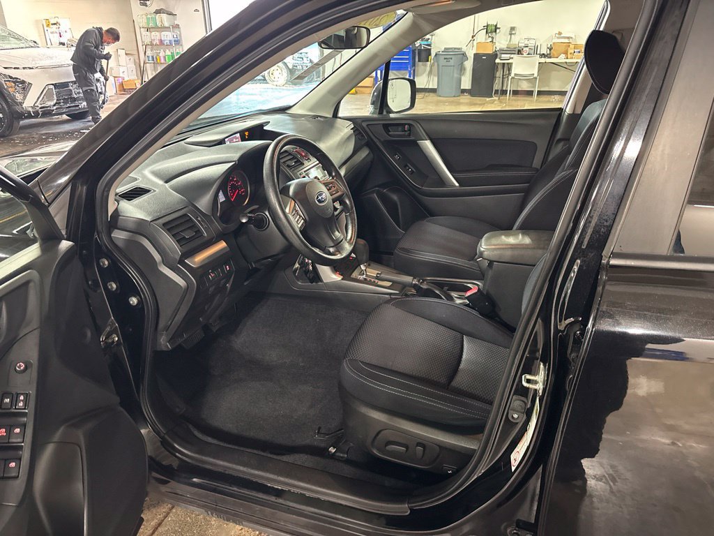 Used 2015 Subaru Forester 2.5i Premium w/ All-Weather Package AWD/4WD image 11