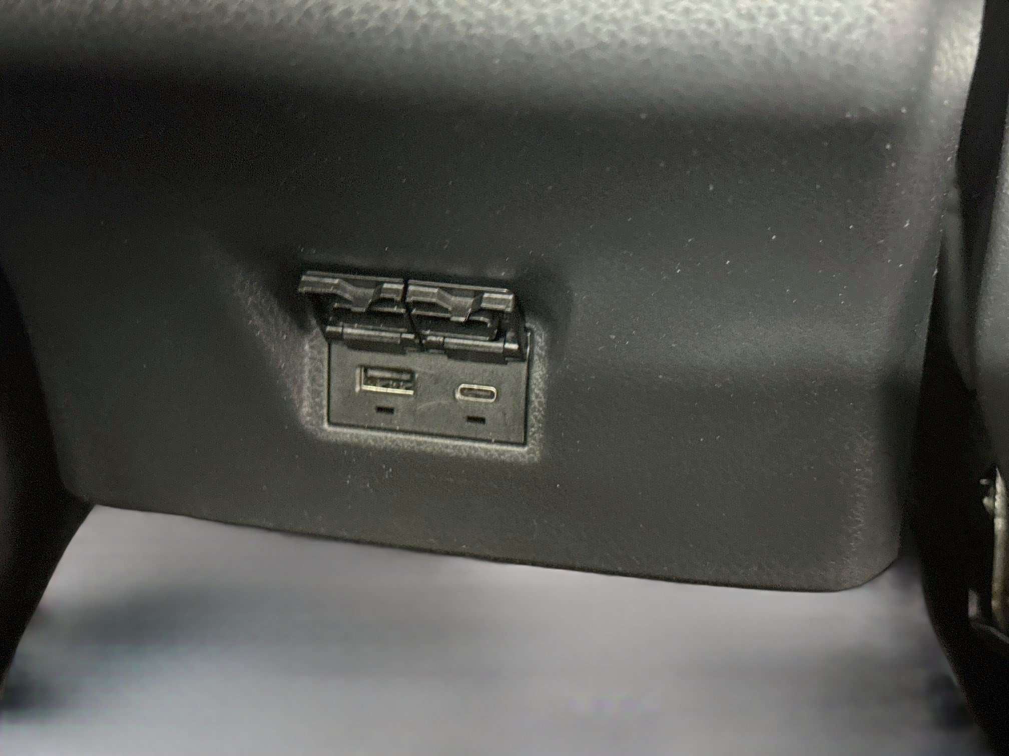 Used 2025 Toyota Camry SE FWD image 41