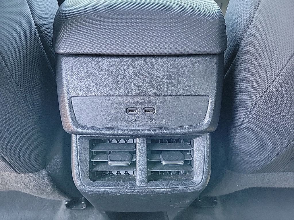 Used 2025 Chevrolet Equinox LT FWD image 15