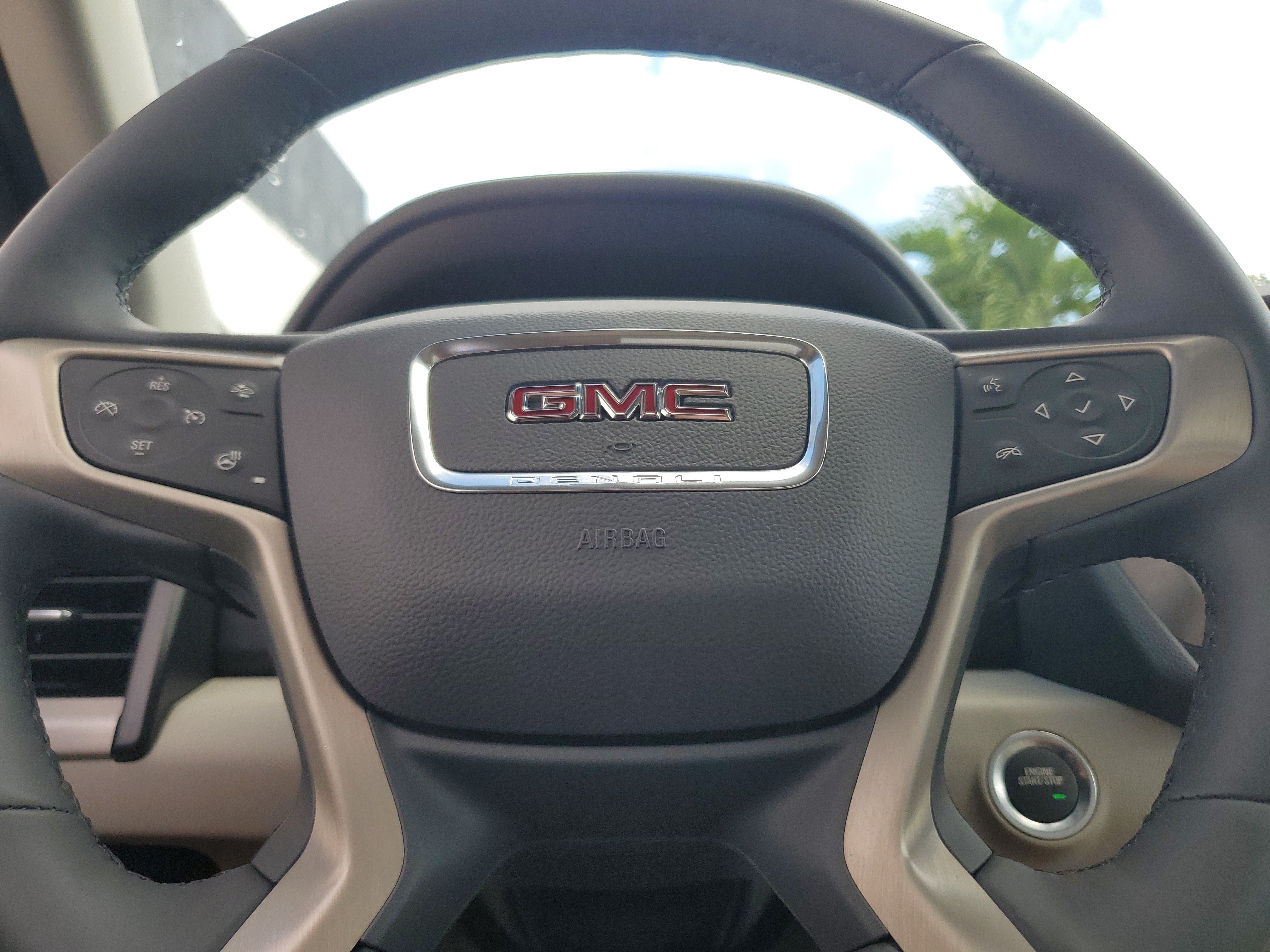 Used 2023 GMC Terrain Denali w/ Denali Premium Package AWD/4WD image 25