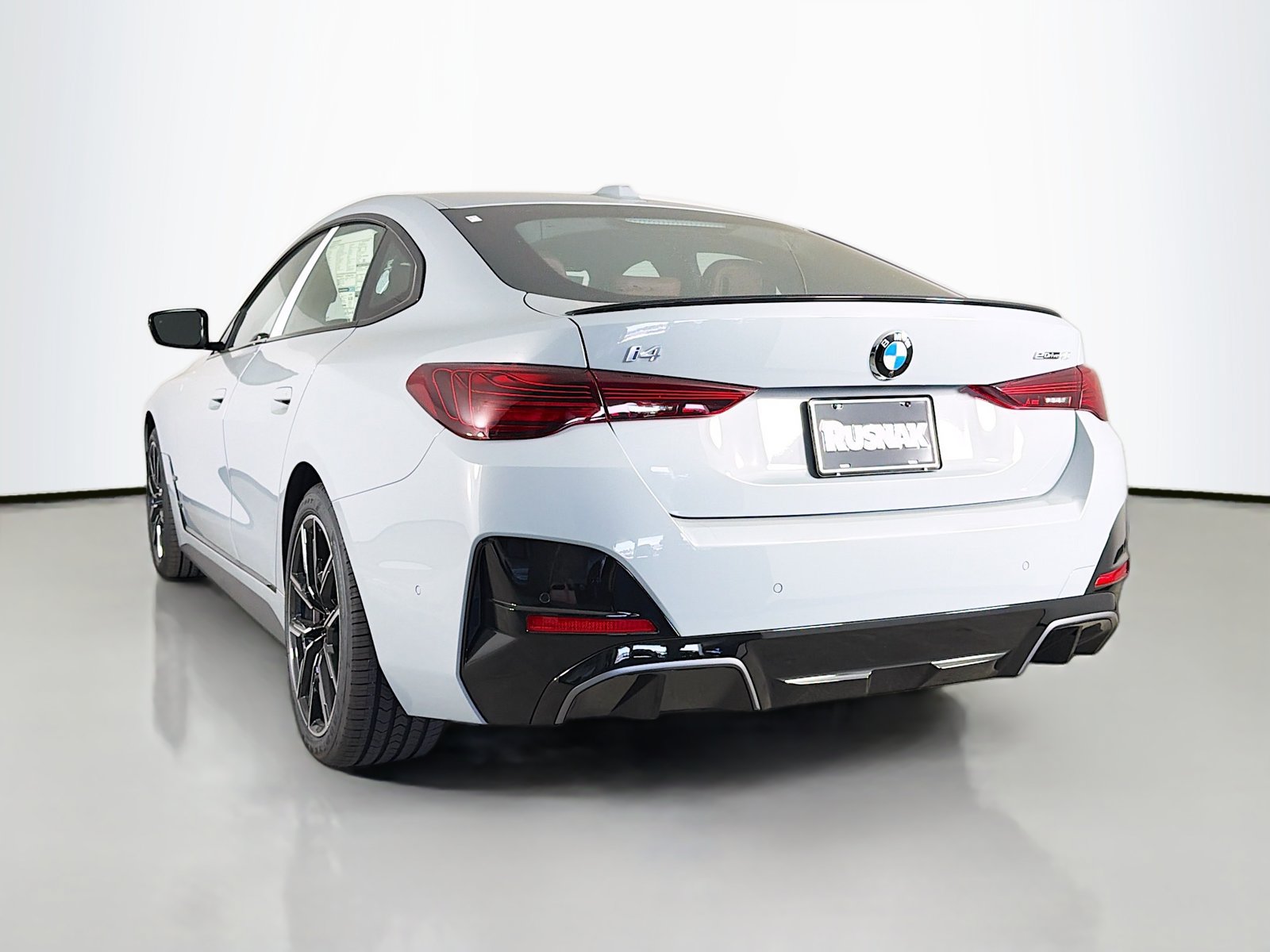 New 2026 BMW i4 eDrive40 w/ M Sport Package RWD image 5