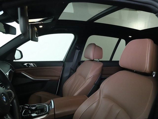 Used 2021 BMW X5 M50i w/ Premium Package AWD/4WD image 18