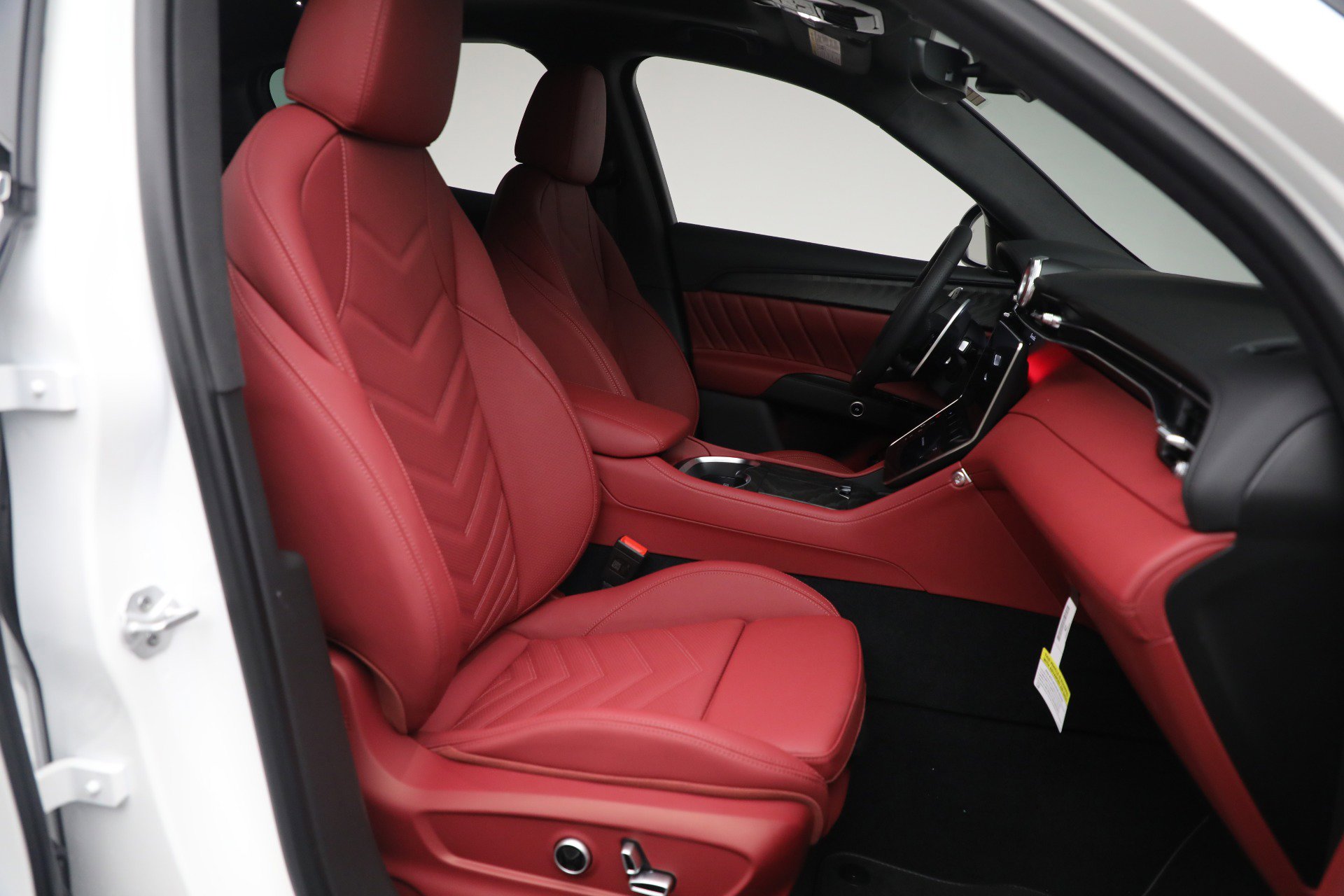 New 2025 Maserati Grecale Modena AWD/4WD image 17