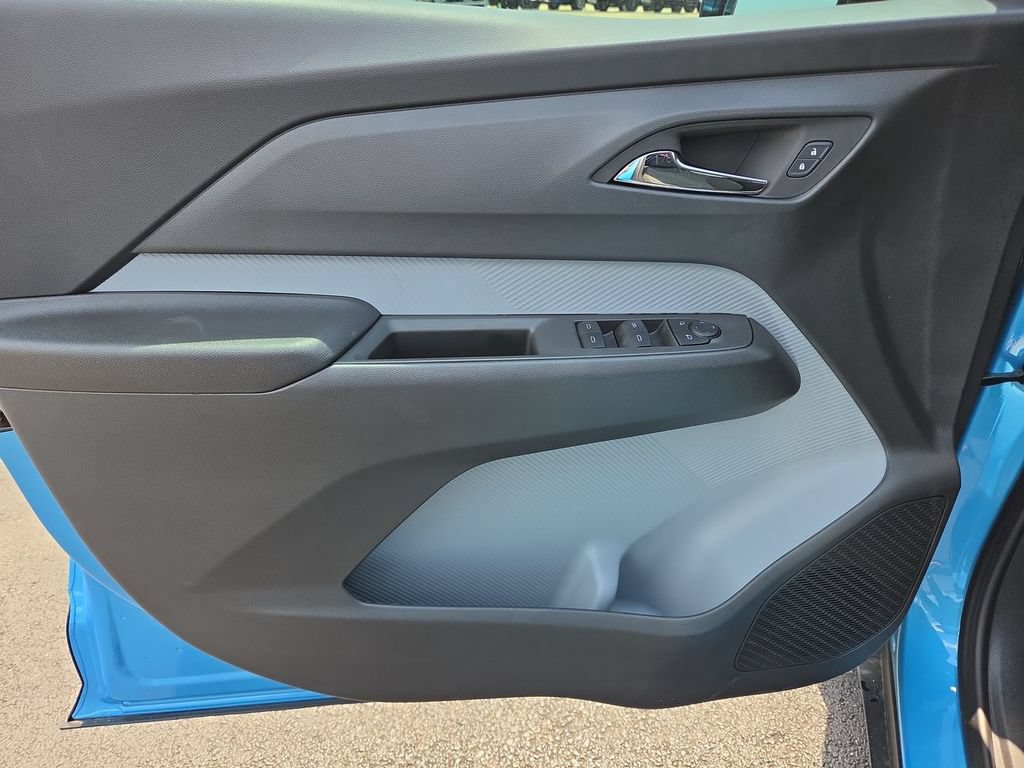 New 2027 Chevrolet Bolt LT w/ Comfort Package FWD image 13