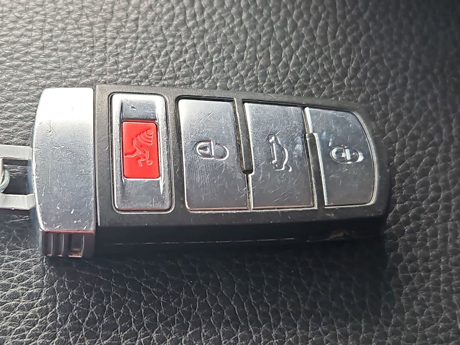 Used 2010 Volkswagen Passat Komfort FWD image 34