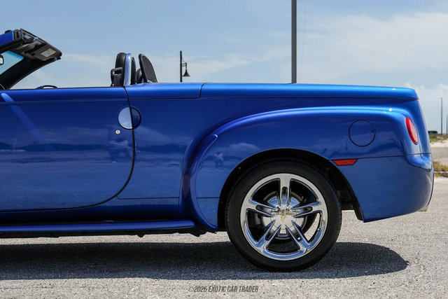 Used 2006 Chevrolet SSR w/ Preferred Equipment Group RWD image 5