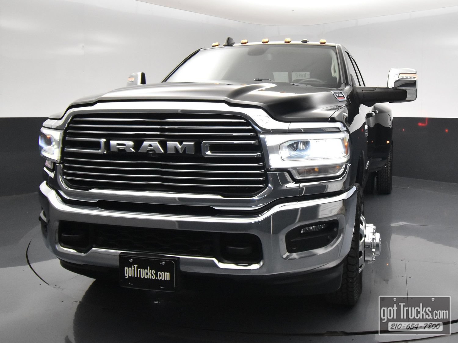 Used 2024 RAM 3500 Laramie w/ Towing Technology Group AWD/4WD image 49