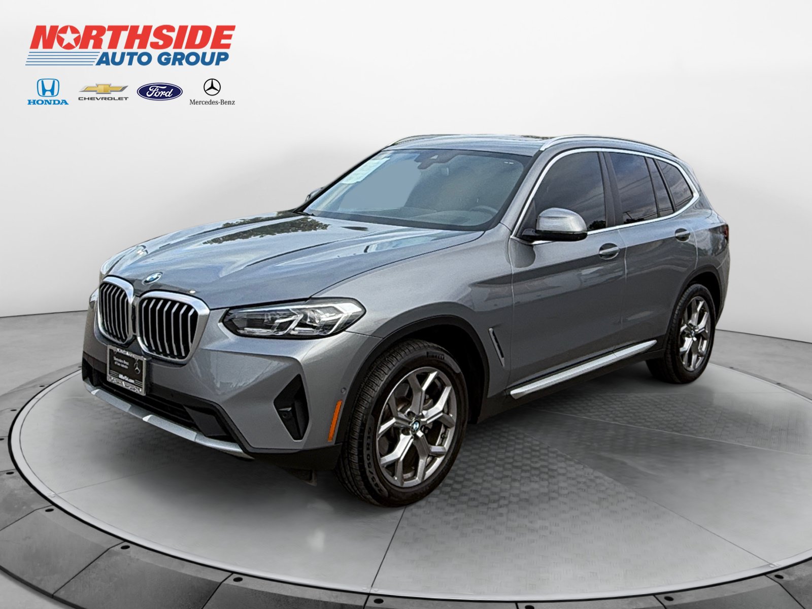Used 2024 BMW X3 xDrive30i w/ Premium Package w/ZPA AWD/4WD image 3