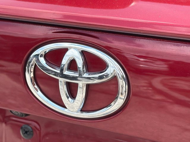 Used 2025 Toyota RAV4 XLE FWD image 14