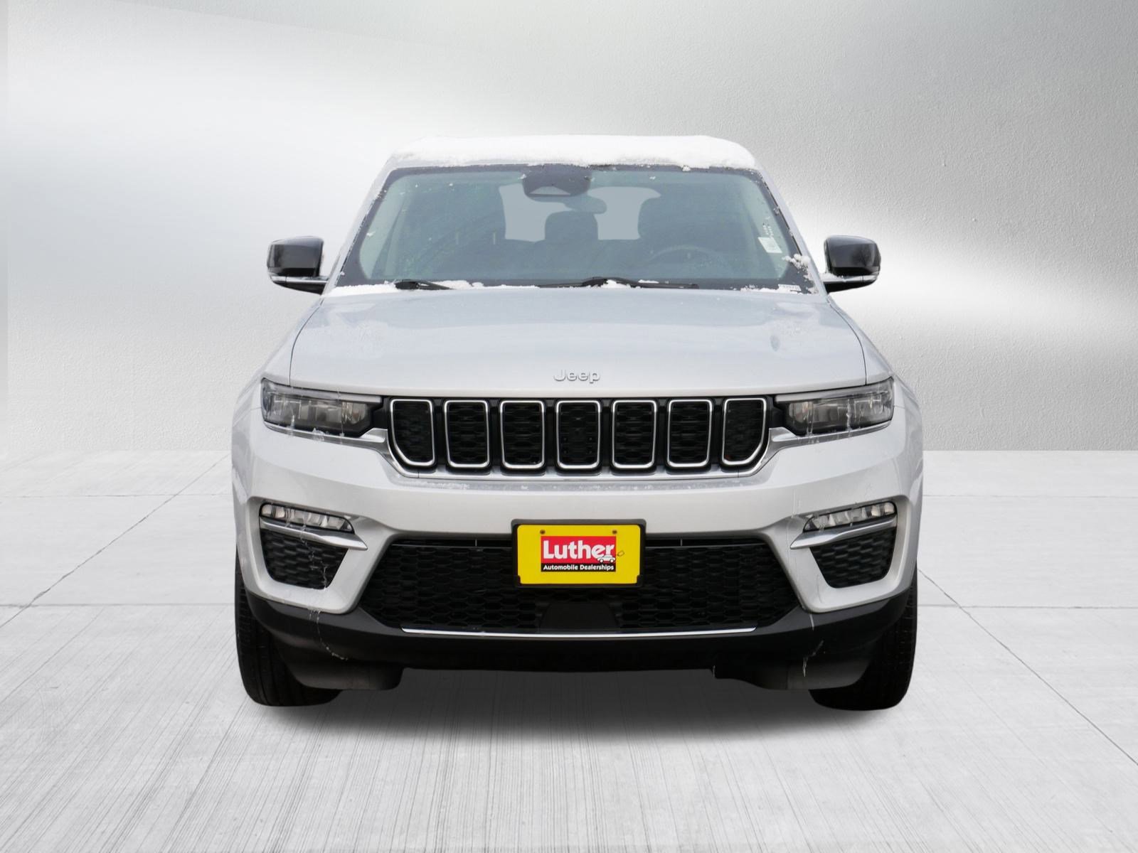 Used 2022 Jeep Grand Cherokee Limited image 2