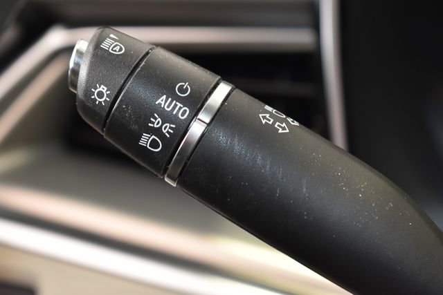 Used 2022 Cadillac XT5 Premium Luxury w/ LPO, Floor Liner Package image 26