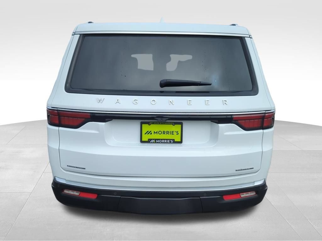 Used 2022 Jeep Wagoneer Series I w/ Premium Group I AWD/4WD image 5