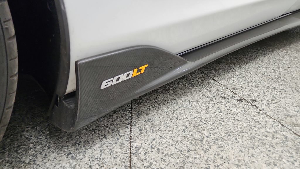 Used 2019 McLaren 600LT RWD image 16