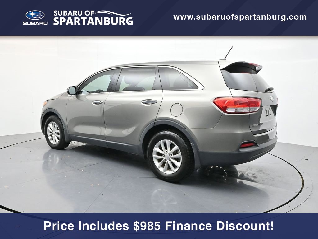 Used 2016 Kia Sorento L image 5