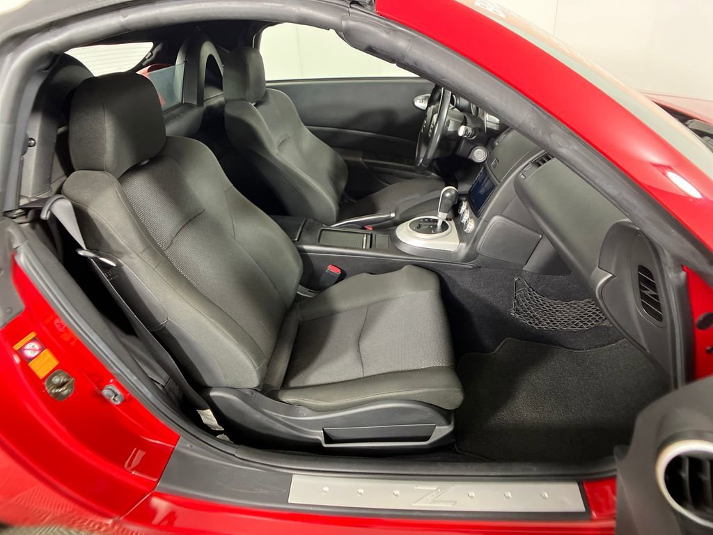 Used 2006 Nissan 350Z Enthusiast w/ (S02) Side Air Bags Pkg RWD image 4