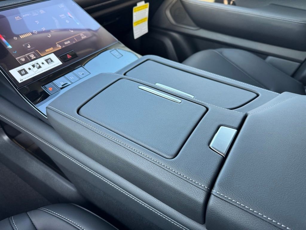 Certified 2026 INFINITI QX80 Pure w/ Cargo Package image 11