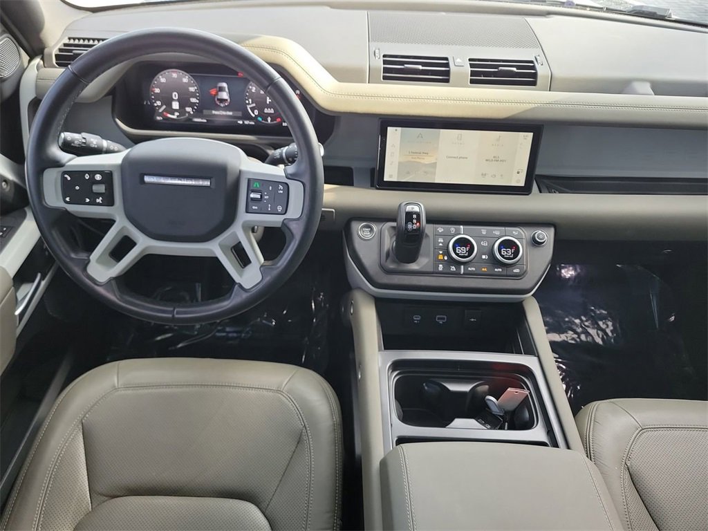 Used 2024 Land Rover Defender 110 S image 17