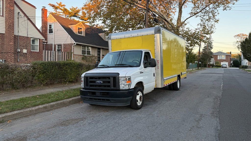 Used 2024 Ford E-350 and Econoline 350 Super Duty w/ Driver's Safety Package image 2