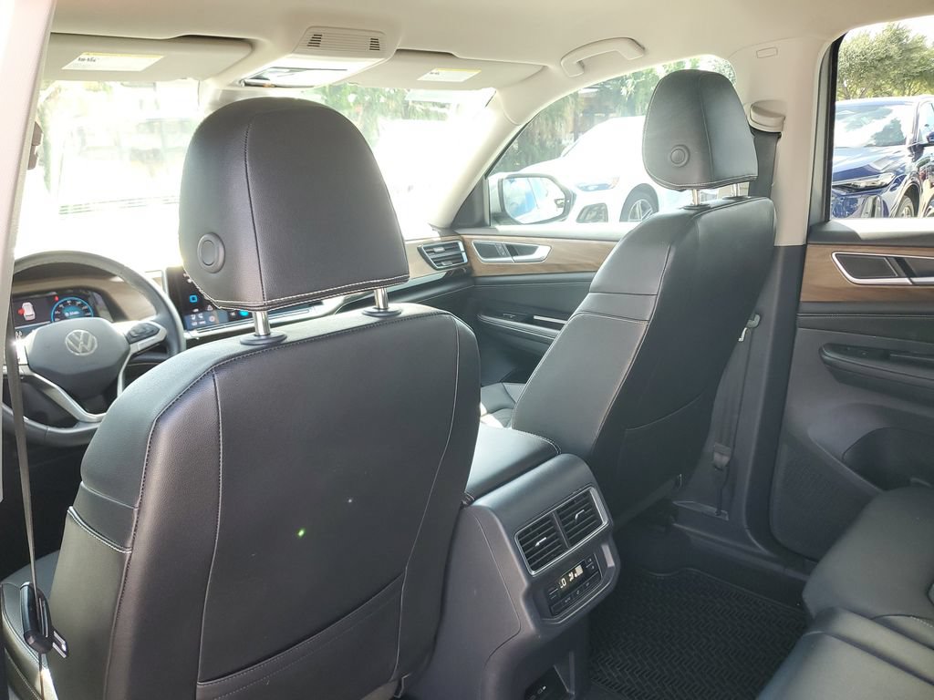 Certified 2024 Volkswagen Atlas SE FWD image 17
