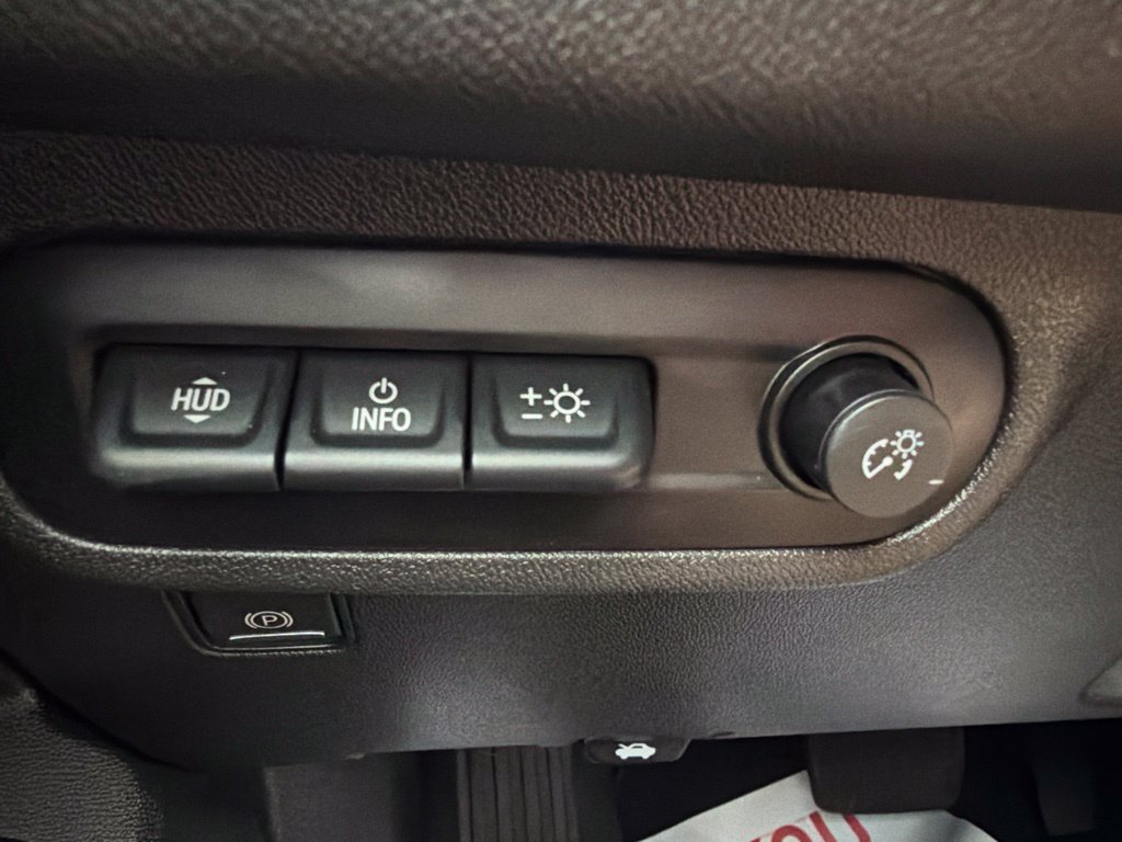 Certified 2023 GMC Terrain AT4 w/ Tech Package AWD/4WD image 30