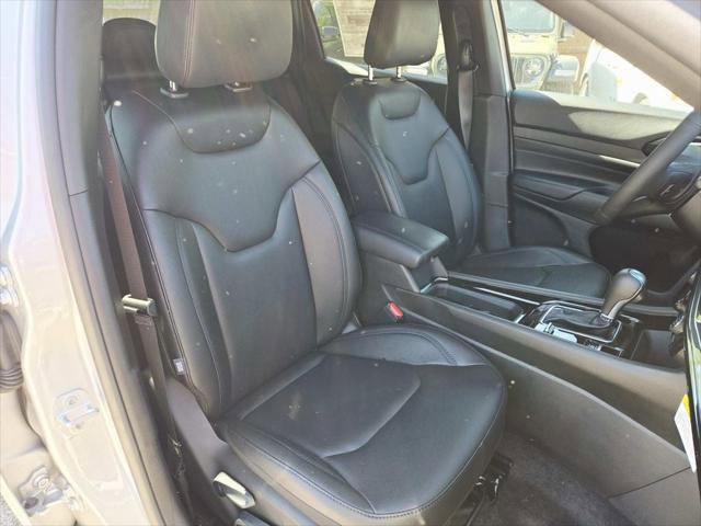 Certified 2026 Jeep Compass Limited AWD/4WD image 15